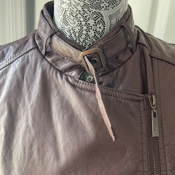 JouJou Burgundy Faux Leather Vest, Great Condition. Size XL - Picture 5 of 9